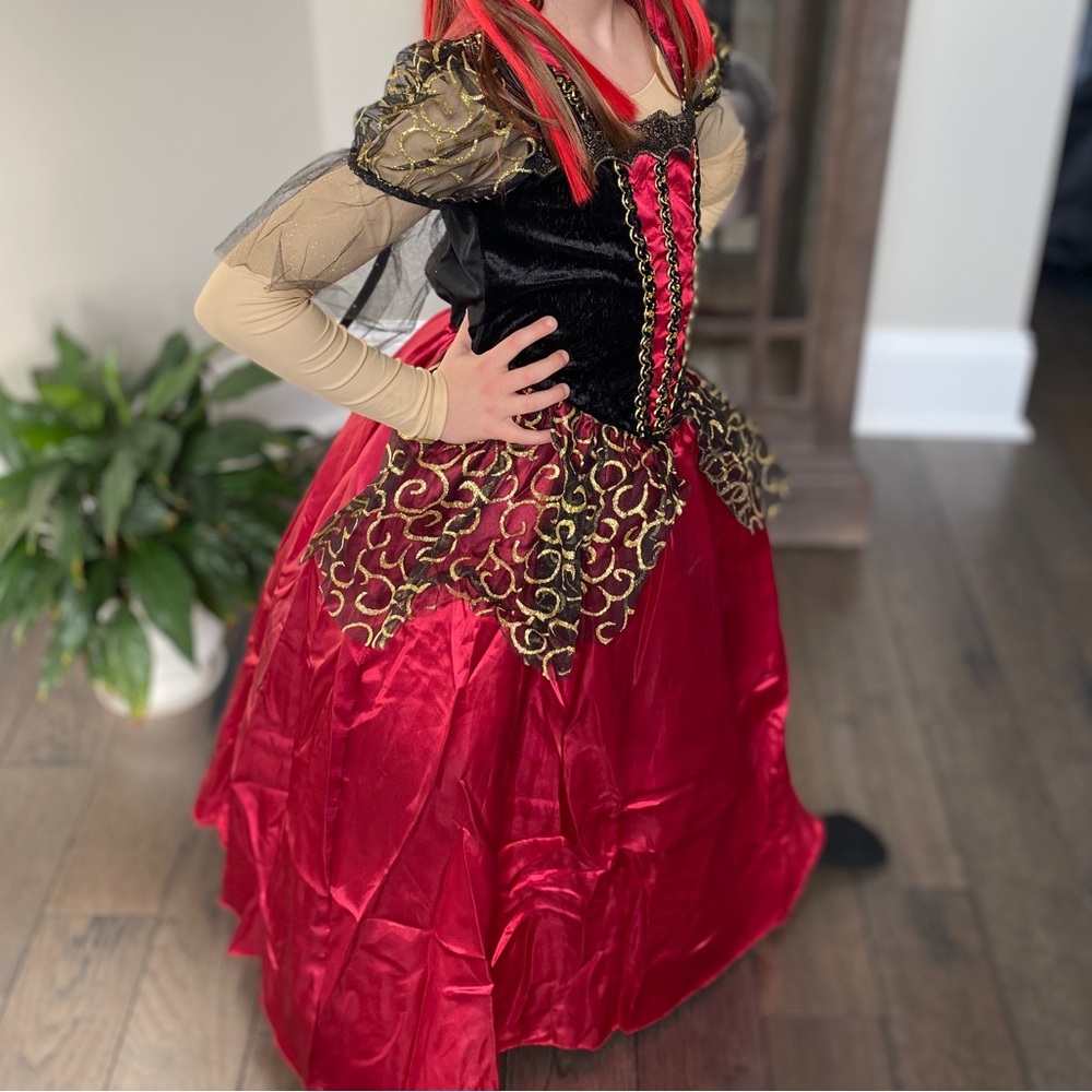 Queen of hearts costume